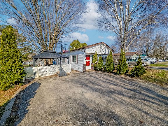 3rd image of 30 Berts Rd