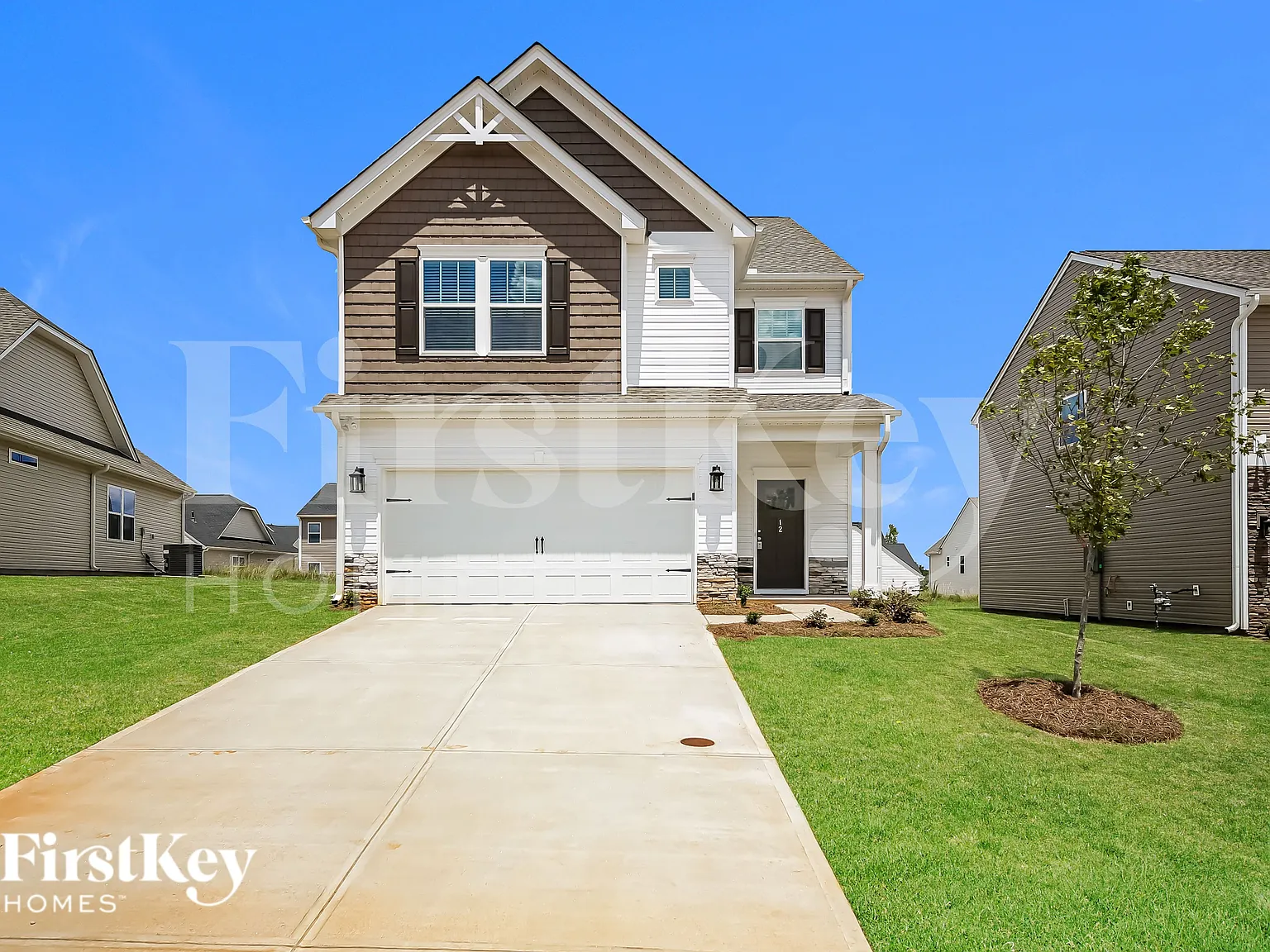 3 bed, 2.5 bath, 2250 sqft, $2,265 — Photo 2