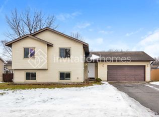 989 Ticonderoga Trl, Eagan, MN 55123