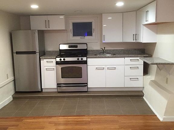 4th image of 3060 Tully Pl