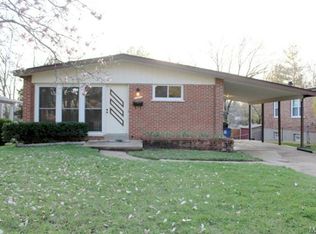 1339 Mendell Dr, Saint Louis, MO 63130