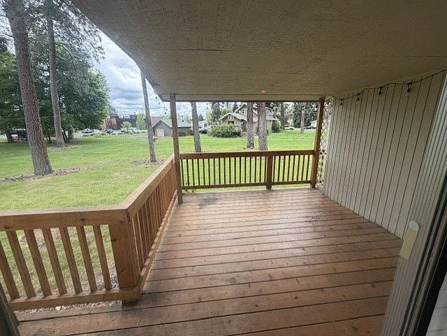 N Whitworth Dr — Photo 2
