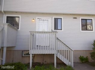 61 Bentwood Dr APT 4, Waterbury, CT 06705