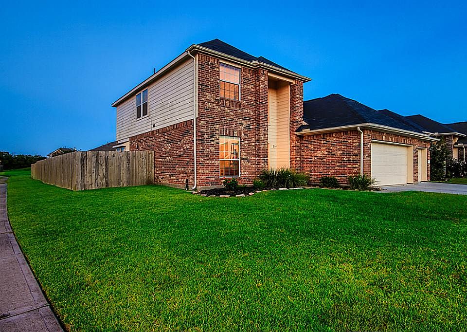 1st image of 843 Sand Crab Ln