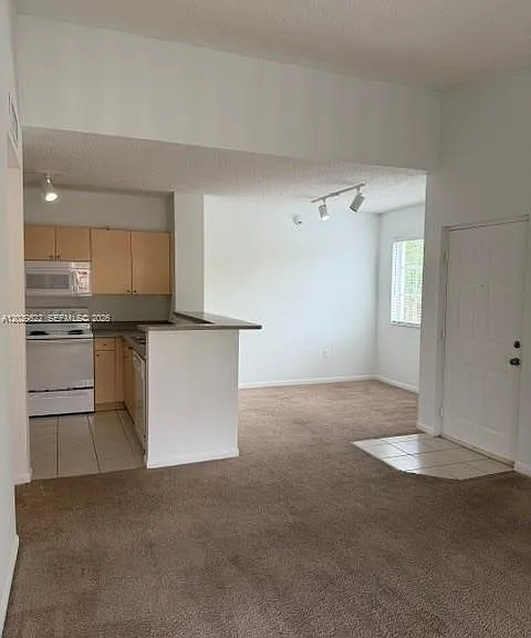 7980 N Nob Hill Rd #207 — Photo 9