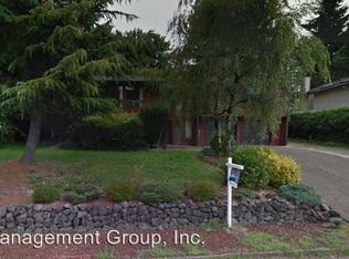 2308 NE Parkview Dr, Vancouver, WA 98686