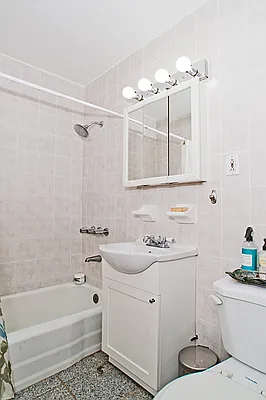 Sold by Fiddler Realty | media 7