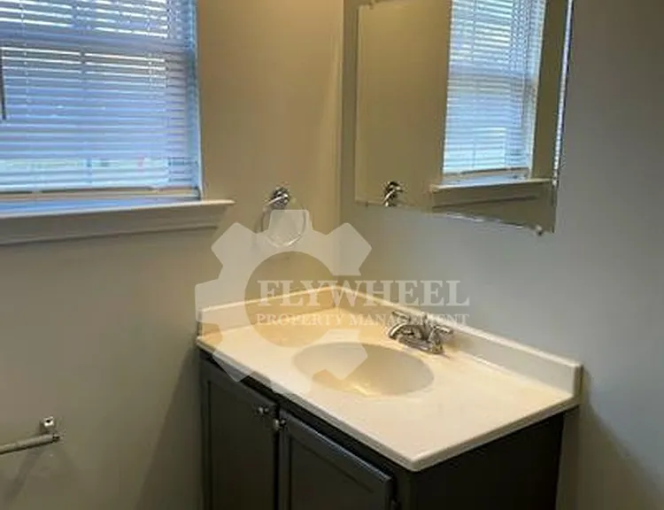 128B N Poole St — Photo 10