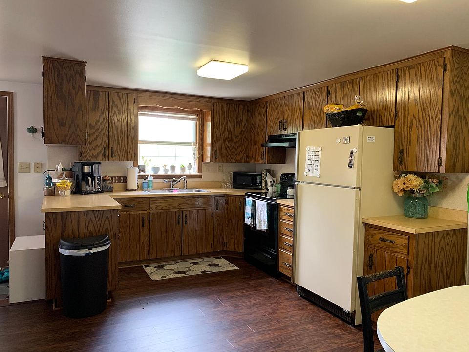 2nd image of 206 Nesbit St #206