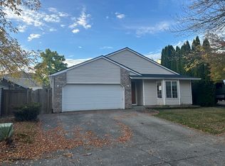 21093 SW Houston Dr, Sherwood, OR 97140