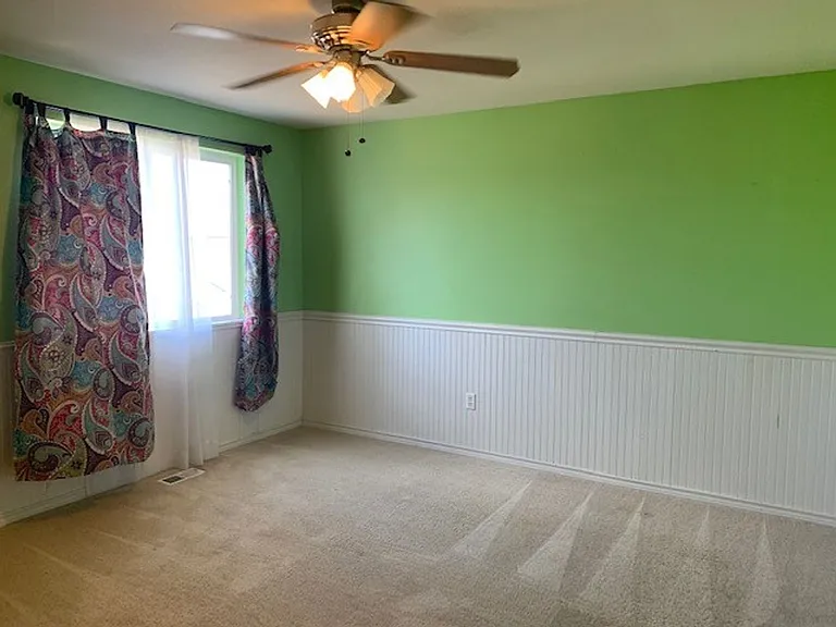 9952 Greenleaf Loop SE — Photo 6