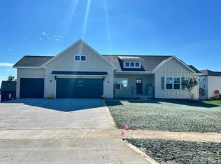 8285 Bauerridge Ave, Jenison, MI 49428