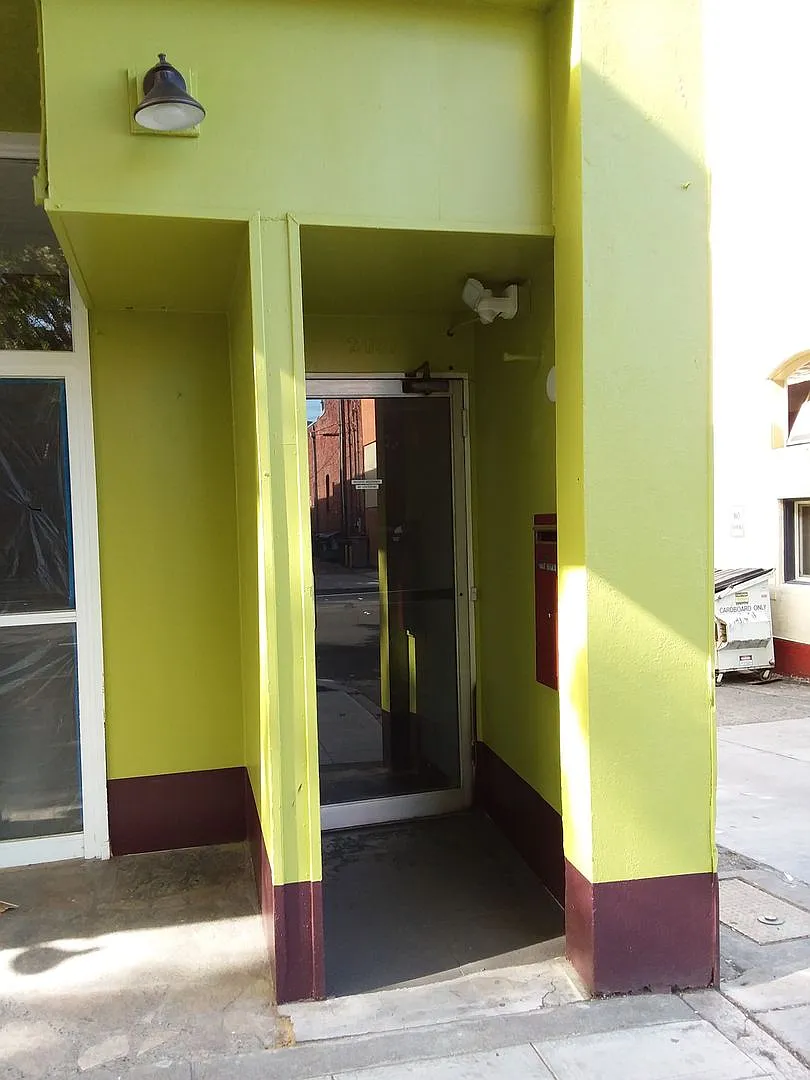BHS T 209 — Photo 1
