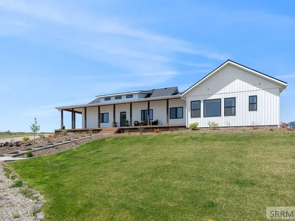 1032 E Butte Rd, Menan, ID 83434