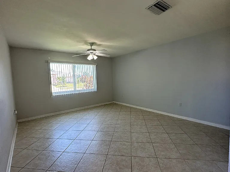 835 Conreid Dr NE — Photo 24