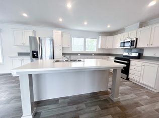 Redman Advantage II 2860-257 Plan, Eaton Pine Village, Eaton Rapids, MI 48827