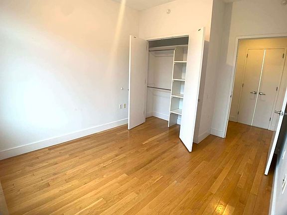 5th image of 806 Bergen St #B4