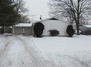 1158 Manchester Dr, South Bend, IN