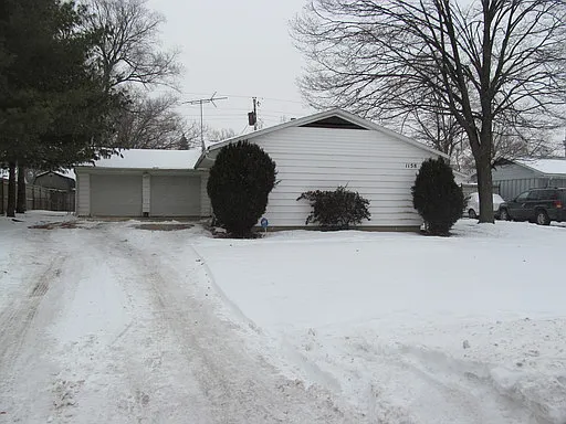 1158 Manchester Dr photo 1