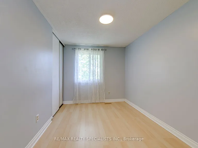 93 Hansen Rd N #100 — Photo 22