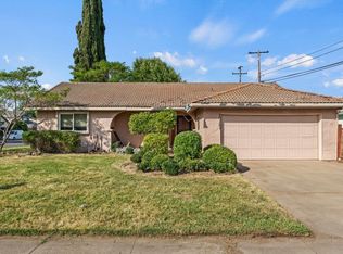 10121 La Alegria Dr, Rancho Cordova, CA 95670