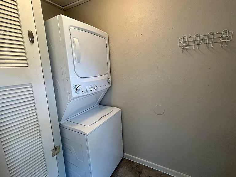 720 Woodland St — Photo 12