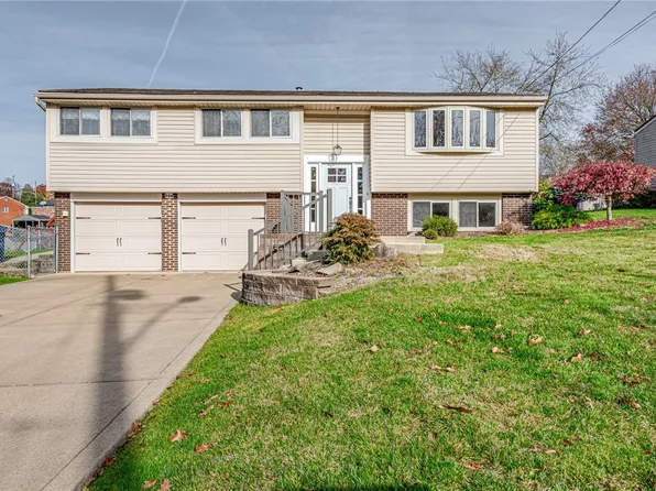 724 Surfside Dr, Pittsburgh, PA 15239