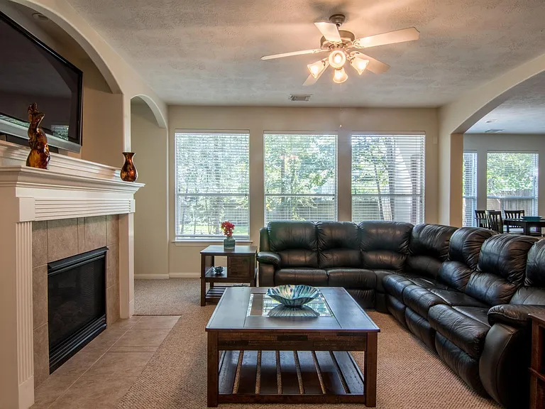 15 Aquiline Oaks Pl — Photo 12