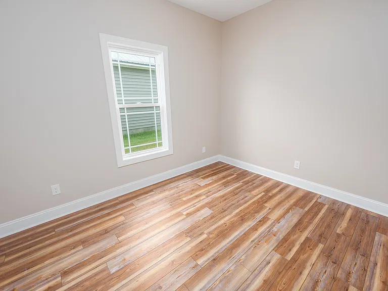 130 Macdonald Blvd — Photo 9