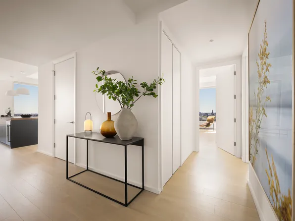 8 South 4th Street image 7 of 25