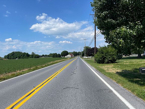 5th image of 856 Hoffer Rd