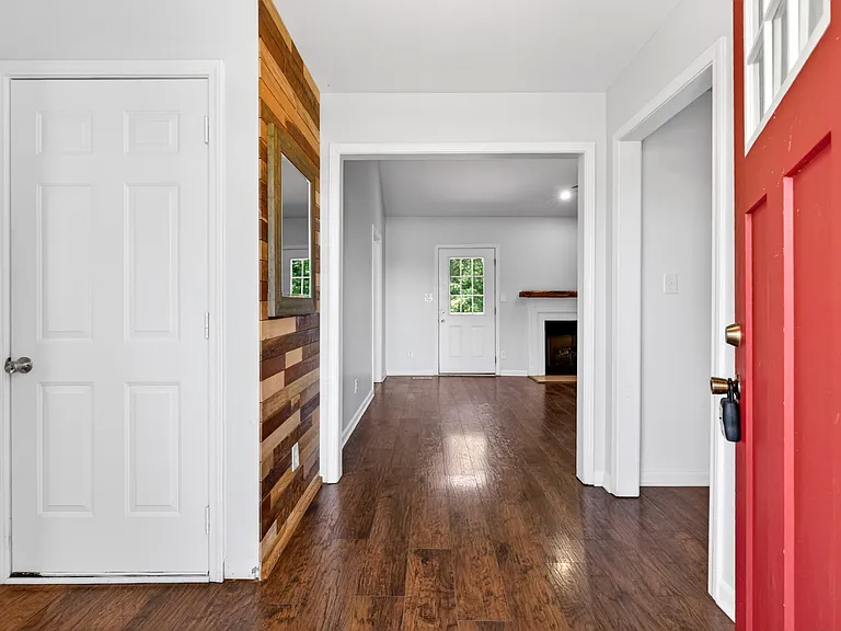 3364 N Henderson Way — Photo 3