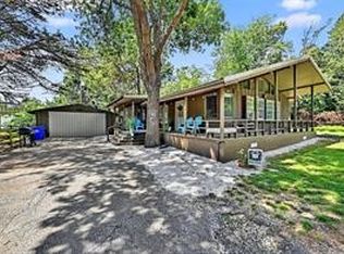 40 Stratford Dr, Gordonville, TX 76245