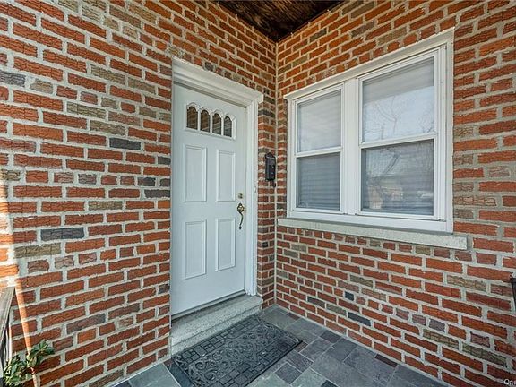 3rd image of 1008 Huntington Ave