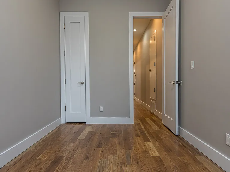 107 Skillman Ave #3T — Photo 8
