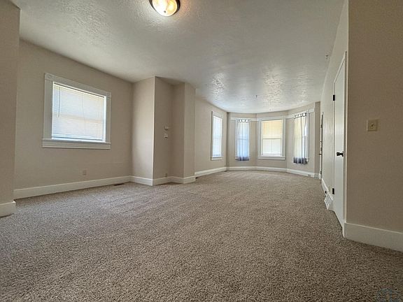 4th image of 3427 Garretson Ave