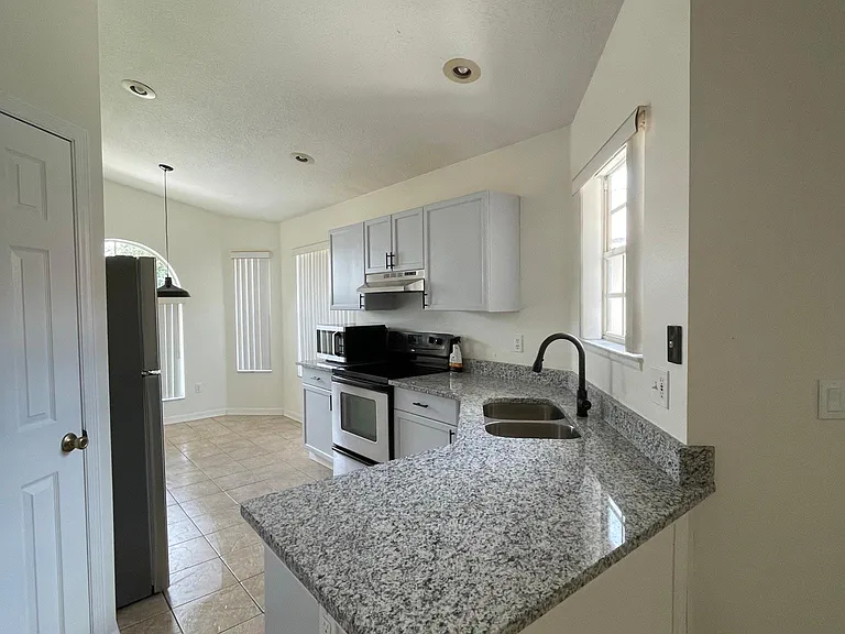 132 Burnsed Pl — Photo 10