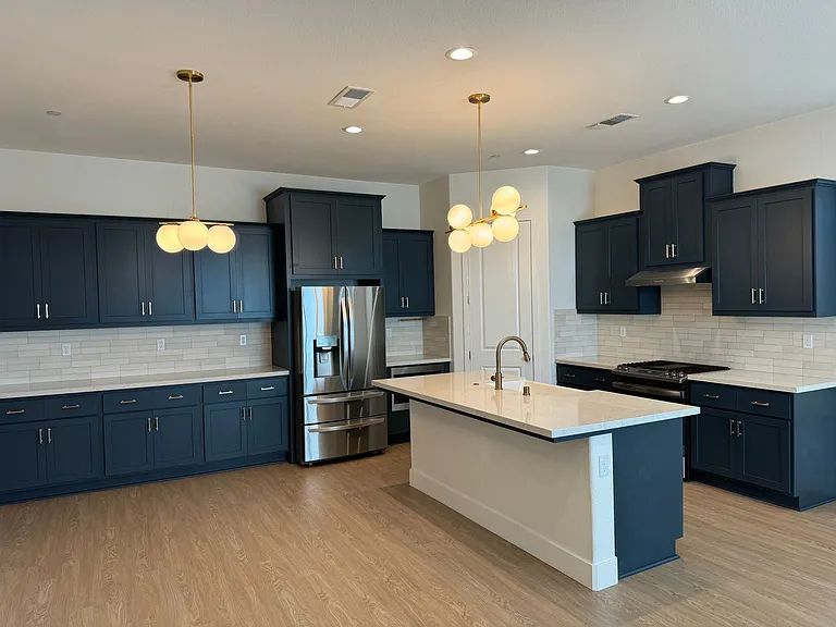2347 Veterans First Ave — Photo 2