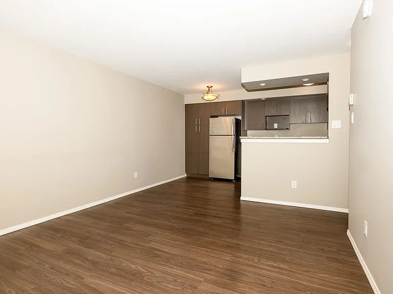 2331 Pembina Hwy — Photo 10