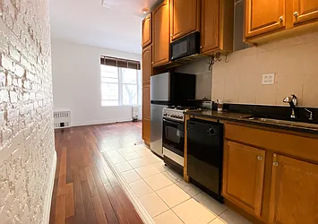 Rented by Kahen Properties