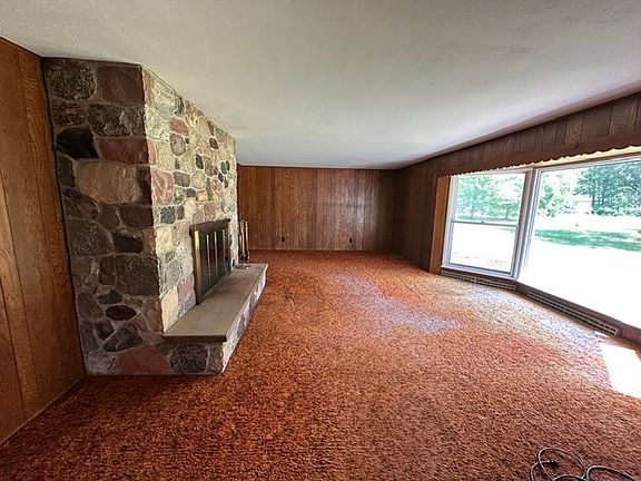 3rd image of 10091N Ranger Station Road