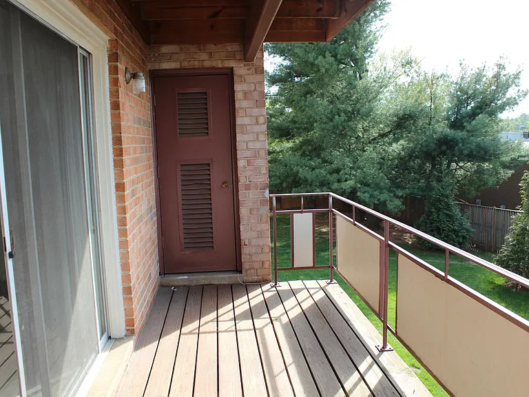 216 Locust St SE #129 — Photo 8