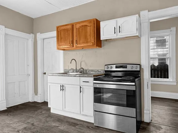 1313 Avon St, 1313 Avon St APT 1, La Crosse, WI 54603