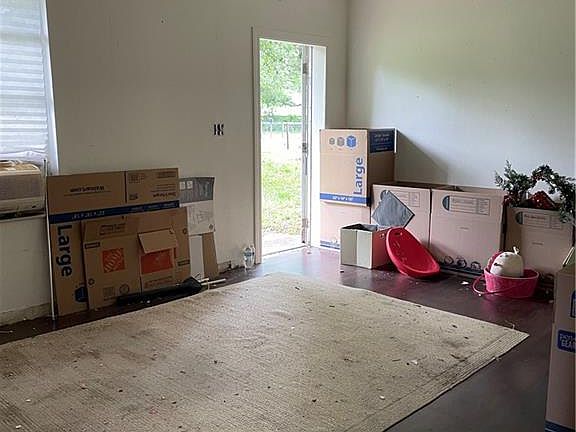 5th image of 2095 SE 179th Pl