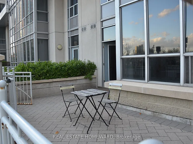 38 Lee Centre Dr #126 — Photo 1