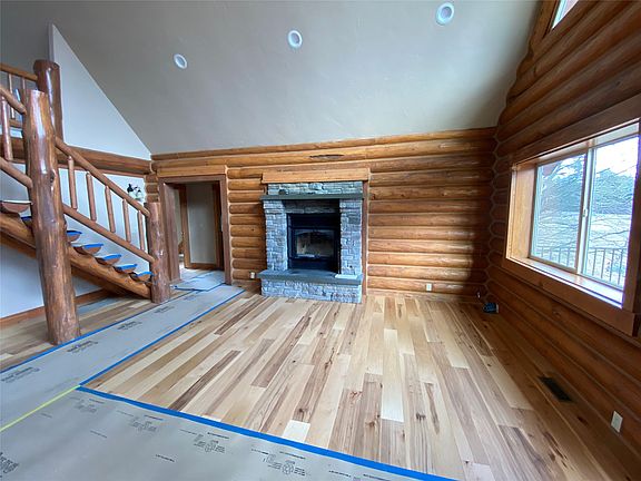 5th image of 1040 Cowboy Way