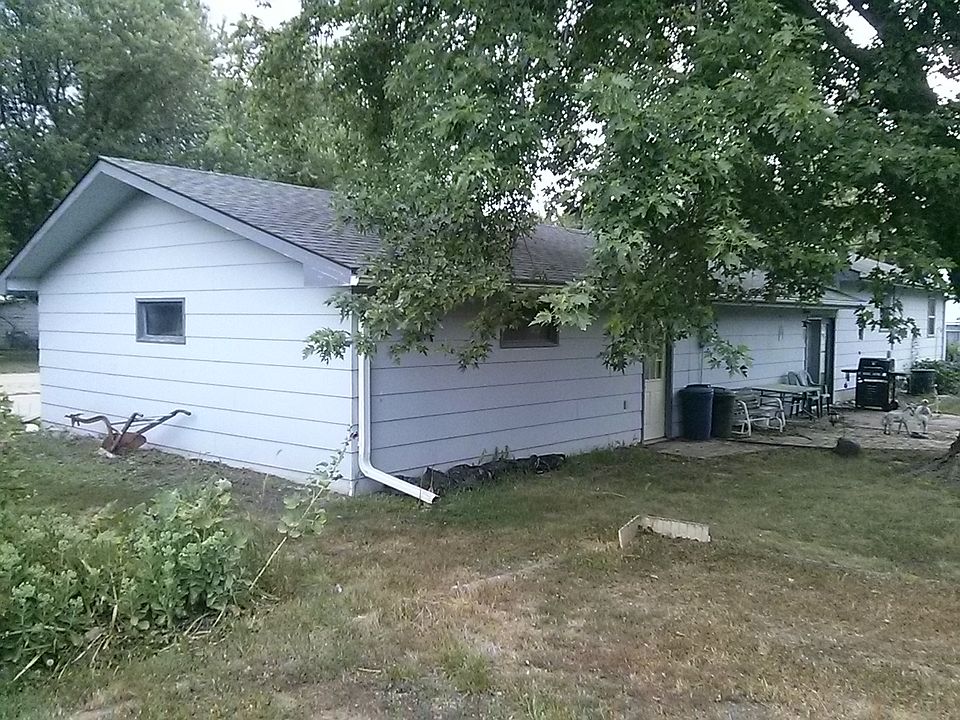 2nd image of 111 S Valley St