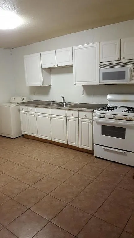 4507 Wipprecht St. #7 — Photo 1