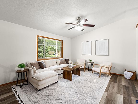 3rd image of 5519 W Dardanella Rd
