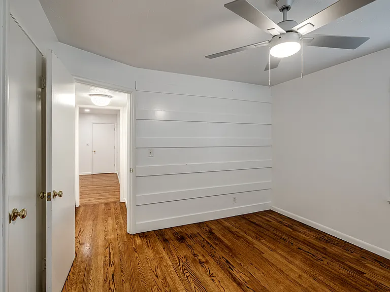 4620 N Harvey Pkwy — Photo 24